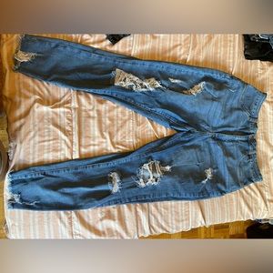 Ripped jegging jeans